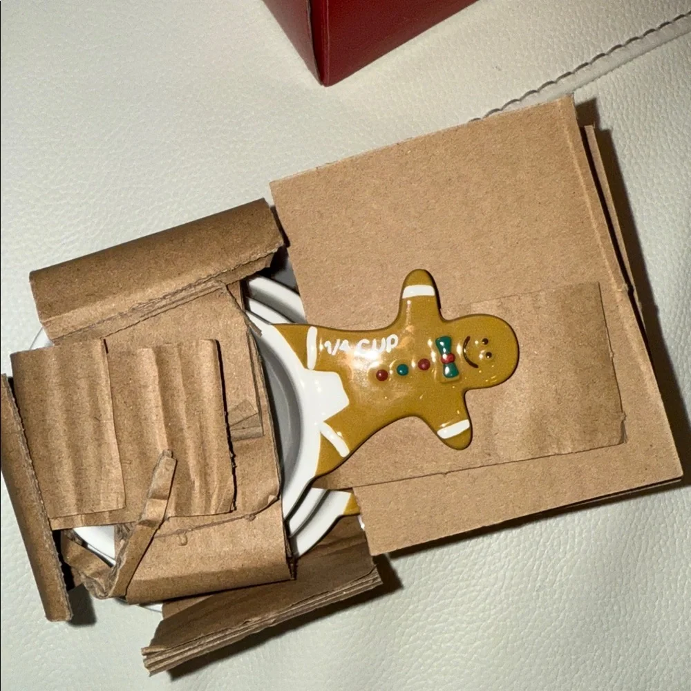 Williams‎ Sonoma Gingerbread Measuring Cups